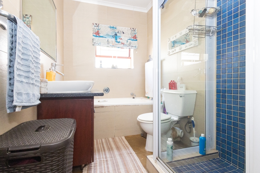 4 Bedroom Property for Sale in Sonstraal Heights Western Cape